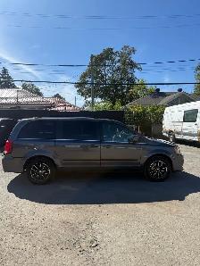 2017 Dodge Caravan Stow N Go - Photo 2