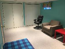 Extra-Large Private Room for Rent - Photo 2
