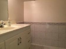 Extra-Large Private Room for Rent - Photo 7