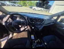 2027 Chrysler Grand Caravan SXT - Photo 5