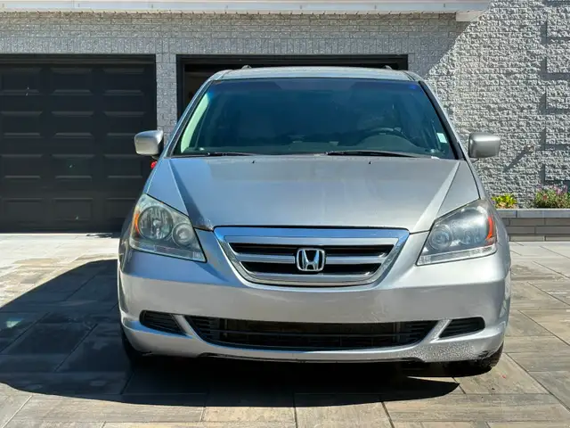 2007 Honda Odyssey EX – 198,000 kms – Low KM – Runs Great