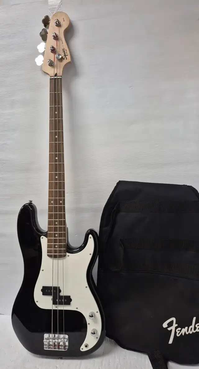 (N9748767) Squire Affinity P-Bass 2005
