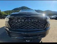 2026 Ram 1500 Black Express - Photo 2