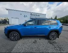 2026 Jeep Cherokee Laredo - Photo 3