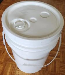 Plastic Pails/Buckets Clean Food-Grade HDPE-2 20-Liter