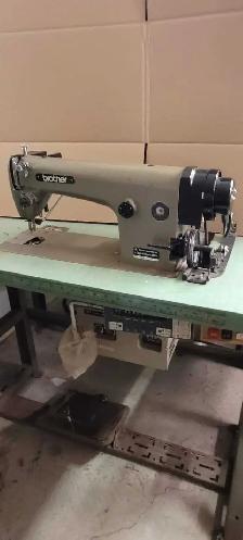 Massive Sewing Machine sale (vintage and industrial) - Photo 4