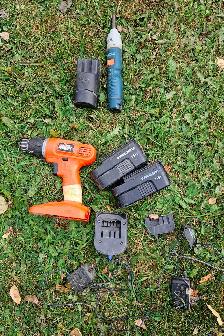 Battery Drills and Flashlight - Photo 3
