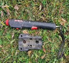 Battery Drills and Flashlight - Photo 5