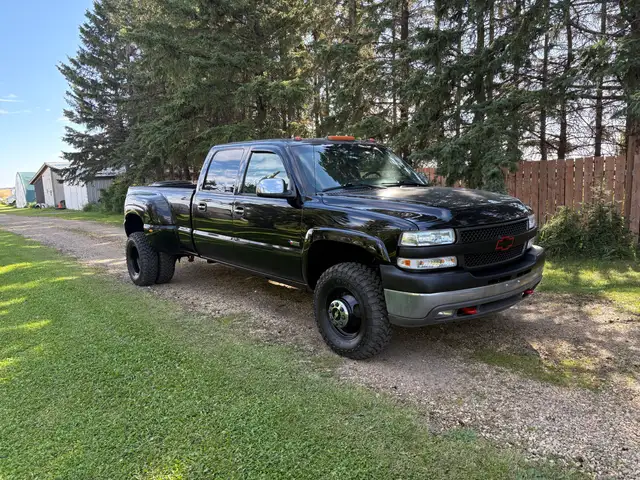 2001 Chevrolet 3500 LT Crew Cab Dually 8.1 V8 Gas