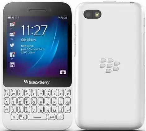 WHITE Blackberry Q5  64GB   ACCESSORIES NEW IN BOX SEALED