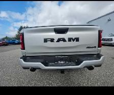 2026 Ram 1500 Black Express - Photo 5