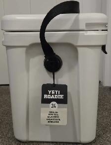 Yeti cooler -yeti roadie 24 hard cooler 2.0 brand new - Photo 2