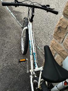 adult bike on sale (26") - Photo 3
