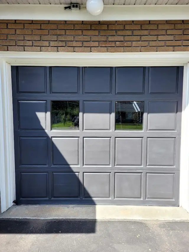 Porte de garage en bois 9' x 7' 7'  avec moteur