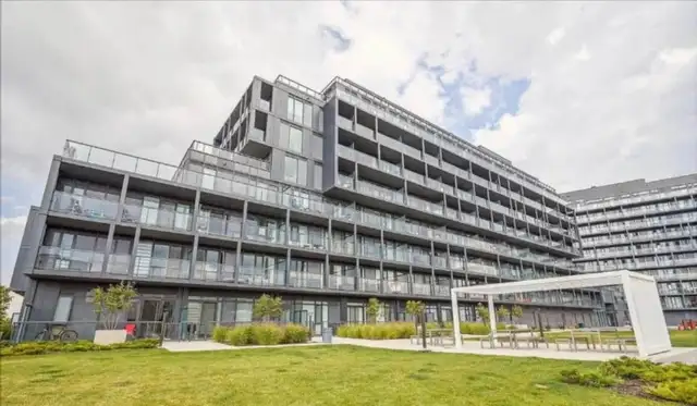 Burlington Condo for rent (1 Bedroom   Den)
