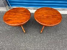 Matching Round Pedestal Side Tables - Photo 8