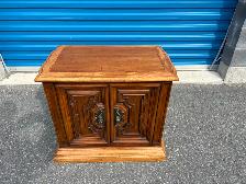 Side Table / Stand - Photo 7