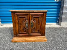 Side Table / Stand - Photo 8