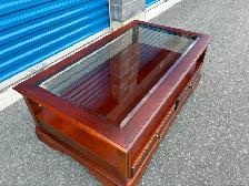 Beautiful Coffee Table - Photo 5