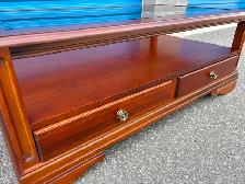 Beautiful Coffee Table - Photo 6