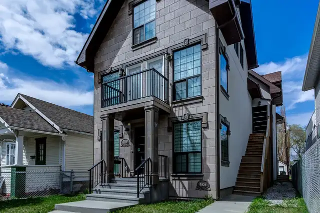 3 Bed Central YEG Condo   Rooftop Patio
