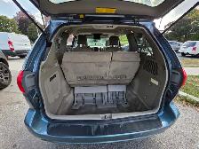 2010 Toyota Sienna 5dr LTD 7-Pass FWD - Photo 4
