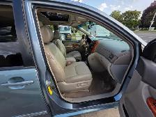 2010 Toyota Sienna 5dr LTD 7-Pass FWD - Photo 9