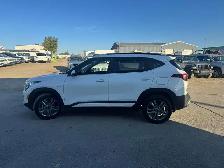 2022 Kia Seltos S - Photo 6