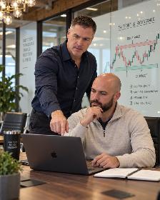Forex and Stock Trading Classes Live In-Person in Toronto DT - Photo 3