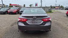 2020 Toyota Camry SE - Photo 4