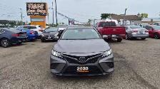 2020 Toyota Camry SE - Photo 8