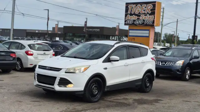 2014 Ford Escape SE, WELL MAINTAINED, RUNS GREAT, AS IS