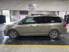 2010 Honda Odyssey - Photo 2