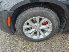 2018 Chrysler 300 - Photo 21