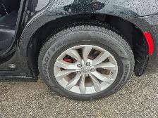2018 Chrysler 300 - Photo 23