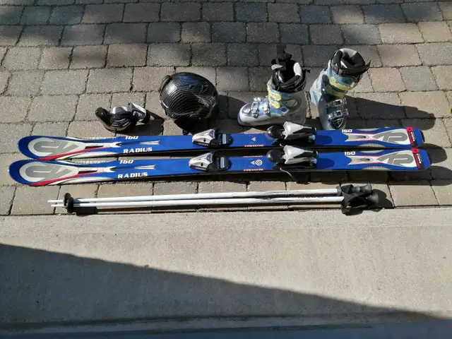 Ski alpin 160 cm ensemble (  bâtons, bottes 23.5, casque, lunet)