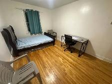 Private Room for RENT – Next to Metro Plamondon!