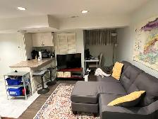 Spacious 1 Bedroom Basement Apartment in Erin Mills - Photo 2
