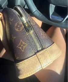 Authentic Alma BB Louis Vuitton Purse - Photo 3