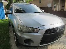2011 Mitsubishi Outlander ES SAFTIED!