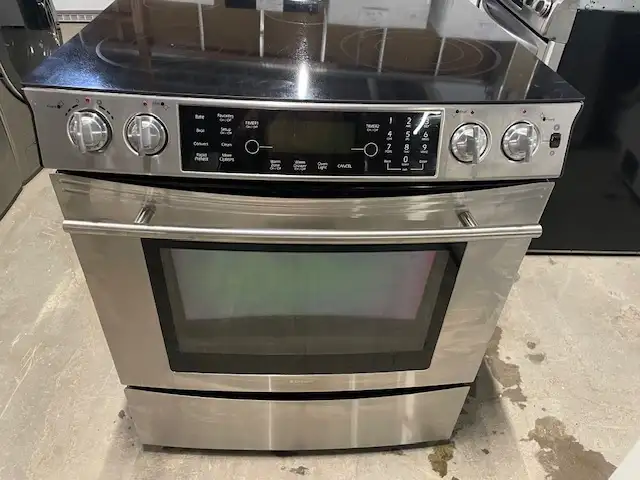 Cuisinière inox encastrable vitro convection Jenn Air