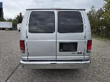 2012 Ford Econoline Wagon XLT 12 PASSENGER-CERTIFIED-NO ACCIDENT - Photo 4