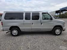 2012 Ford Econoline Wagon XLT 12 PASSENGER-CERTIFIED-NO ACCIDENT - Photo 6