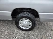 2012 Ford Econoline Wagon XLT 12 PASSENGER-CERTIFIED-NO ACCIDENT - Photo 17