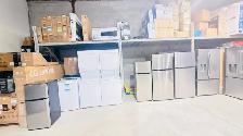 Hisense 28-inch 14.7 cu. ft. Bottom Refrigerator - Photo 2