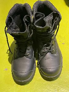 Bottes Acton taille 7 homme ou 8 1/2