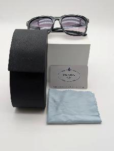 (B6729) Prada SPR 81Q 1AB-0A7 Black Square Sunglasses with Case