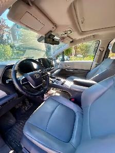 2021 Toyota Sienna XLE AWD - Photo 7