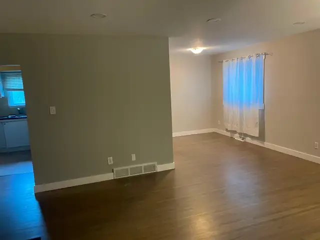 House (Main Level) Rental in Fairview SE Calgary (3 bedroom)