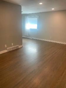 House (Main Level) Rental in Fairview SE Calgary (3 bedroom) - Photo 5